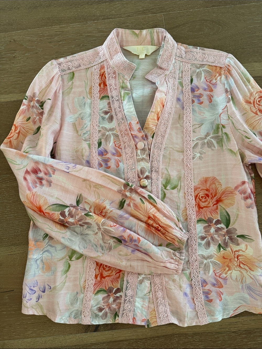 Lizette Collection button down Blouse Top Womens L Floral Lace puff sleeve